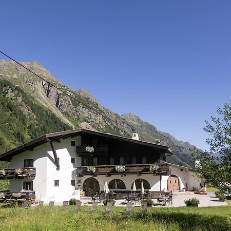 Natur Residenz Anger Alm - Adults Only ザンクト・レオンハルト・イム・ピッツタール エクステリア 写真